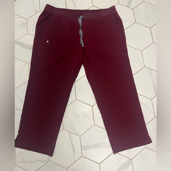 Figs Pants - FIGS Kade Cargo Scrubs‎ Pants Burgundy Technical Collection 5XL/Tall